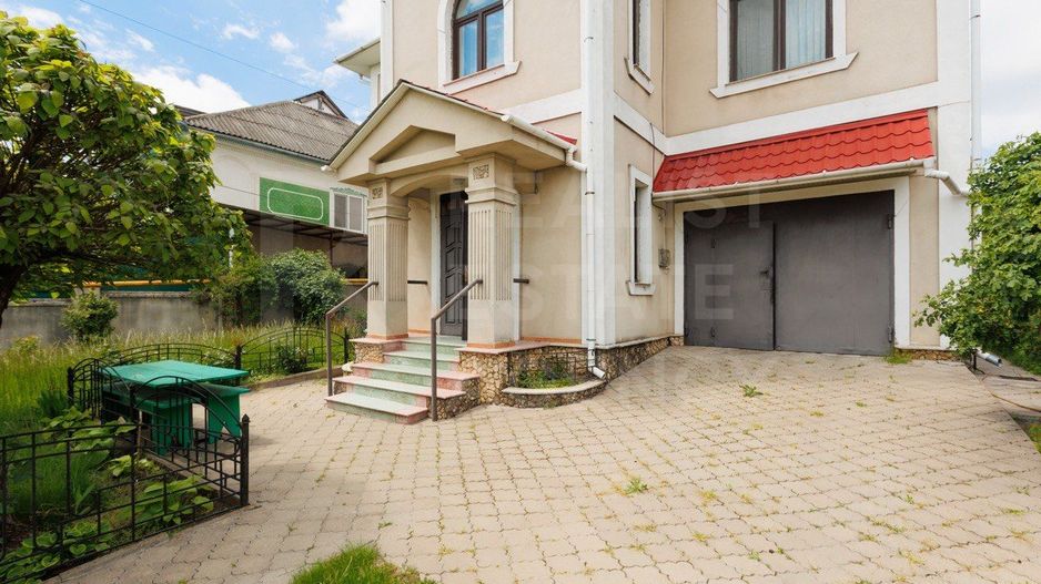 Vânzare, casă 3 nivele , str. Sihastrului, Codru - Poză 2