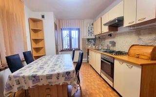 CASĂ DE VÂNZARE ÎN SIBIU ZONA PIAȚA CLUJ PRETABILĂ 2 FAMILII - Poză 9