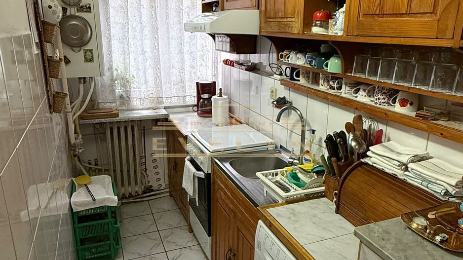 Apartament cu 3 camere de vânzare – Etaj 2- Str. Sucevei - Poză 2