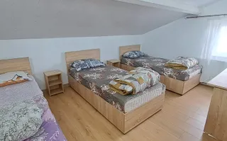 SABARENI, inchiriere vila: cazare, clinica, gradinita, after school - Poză 14