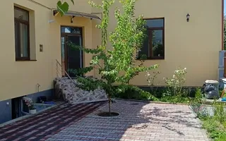 Casă 5 camere, 3 bai,2 bucătării, 200 mp utili, 370 mp teren - Poză 12