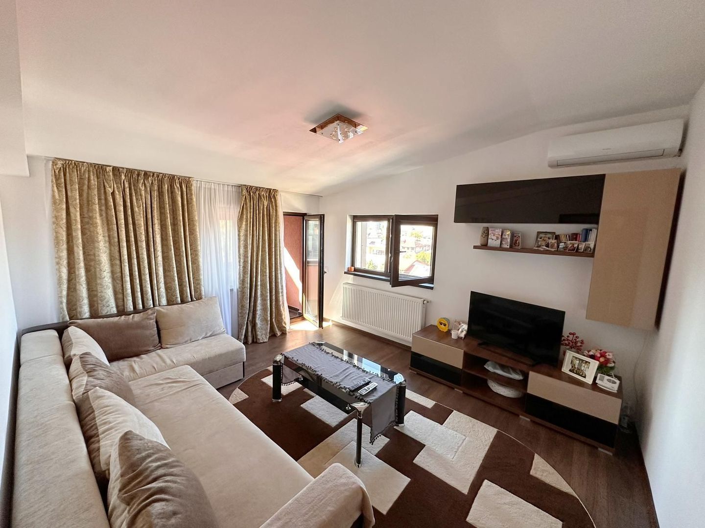 De închiriat: apartament 2 camere - Apusului - Gorjului-Păcii-metrou - Poză 1