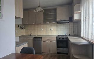 Apartament zona Plopilor Noi, decomandat, etaj intermediar. - Poză 2