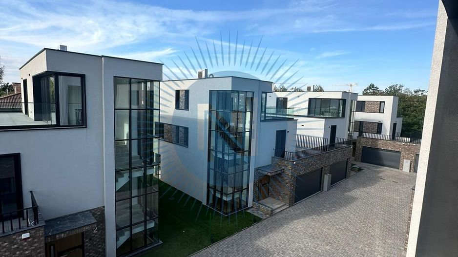 Vila cu 5 camere cu piscina proprie - scoala Americana - Poză 18