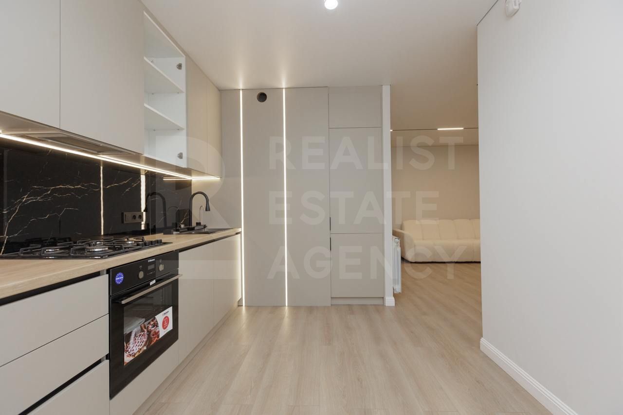 Vânzare, apartament, 4 camere, str. Vasile Lupu, Buiucani - Poză 2