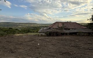 Casă nelocuibilă pe teren de 1.914 mp în Comarna, la 17 km de Iași, cu curent și acces la asfalt - Poză 3