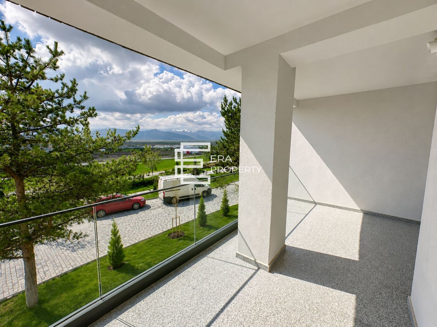 Apartament 2 camere - terasa 18 mp - LA CHEIE - zona Aeroport Sibiu - Poză 1