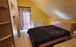 Apartament cu 3 camere, parter + mansardă, decomandat, zona Cetate - Poză 11