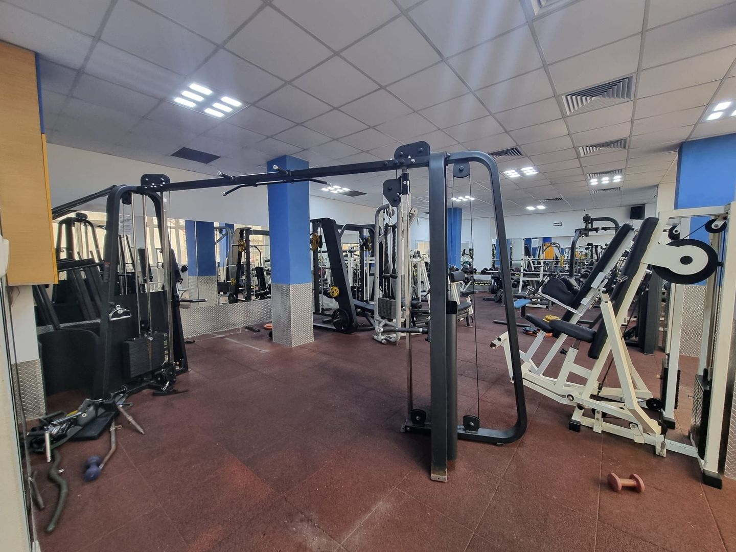 Clădire P+2+M de închiriat – spații servicii / birouri / sală sport - Poză 5