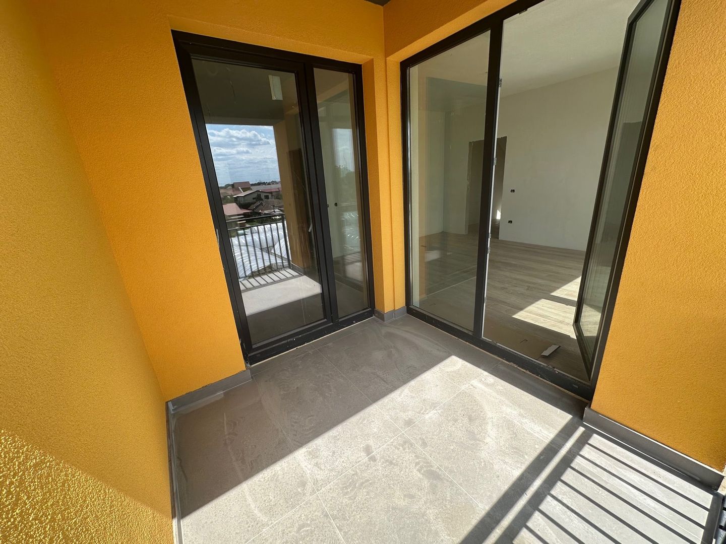 Apartment bloc nou cu lift si loc de parcare inclus - Poză 12