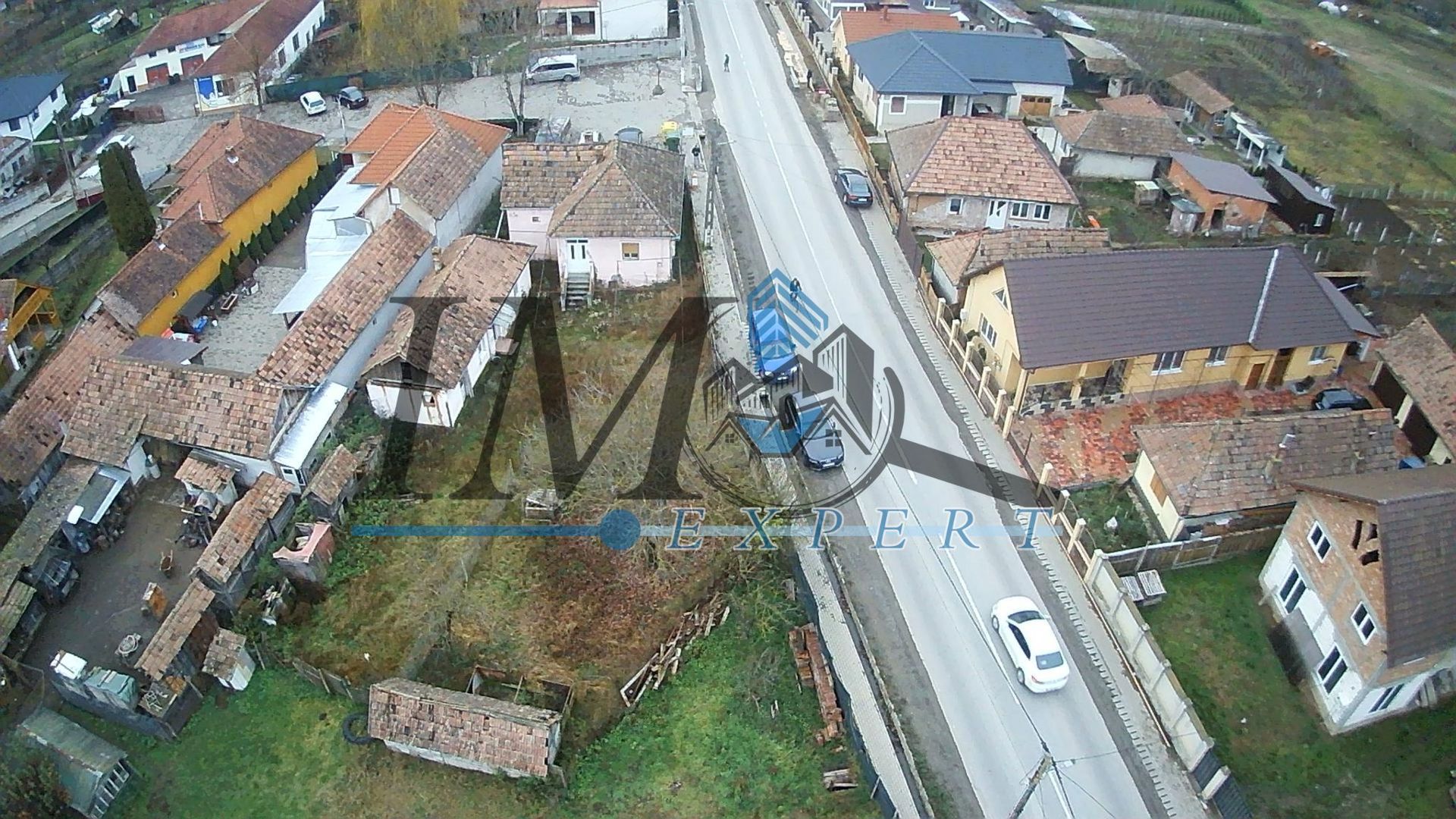 Casa de vânzare in Craciunel la strada principală - Poză 8