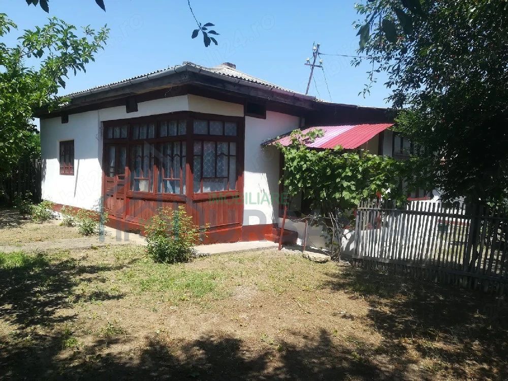 Casă tradițională de vânzare în Comuna Costești, județul Iași - Poză 2