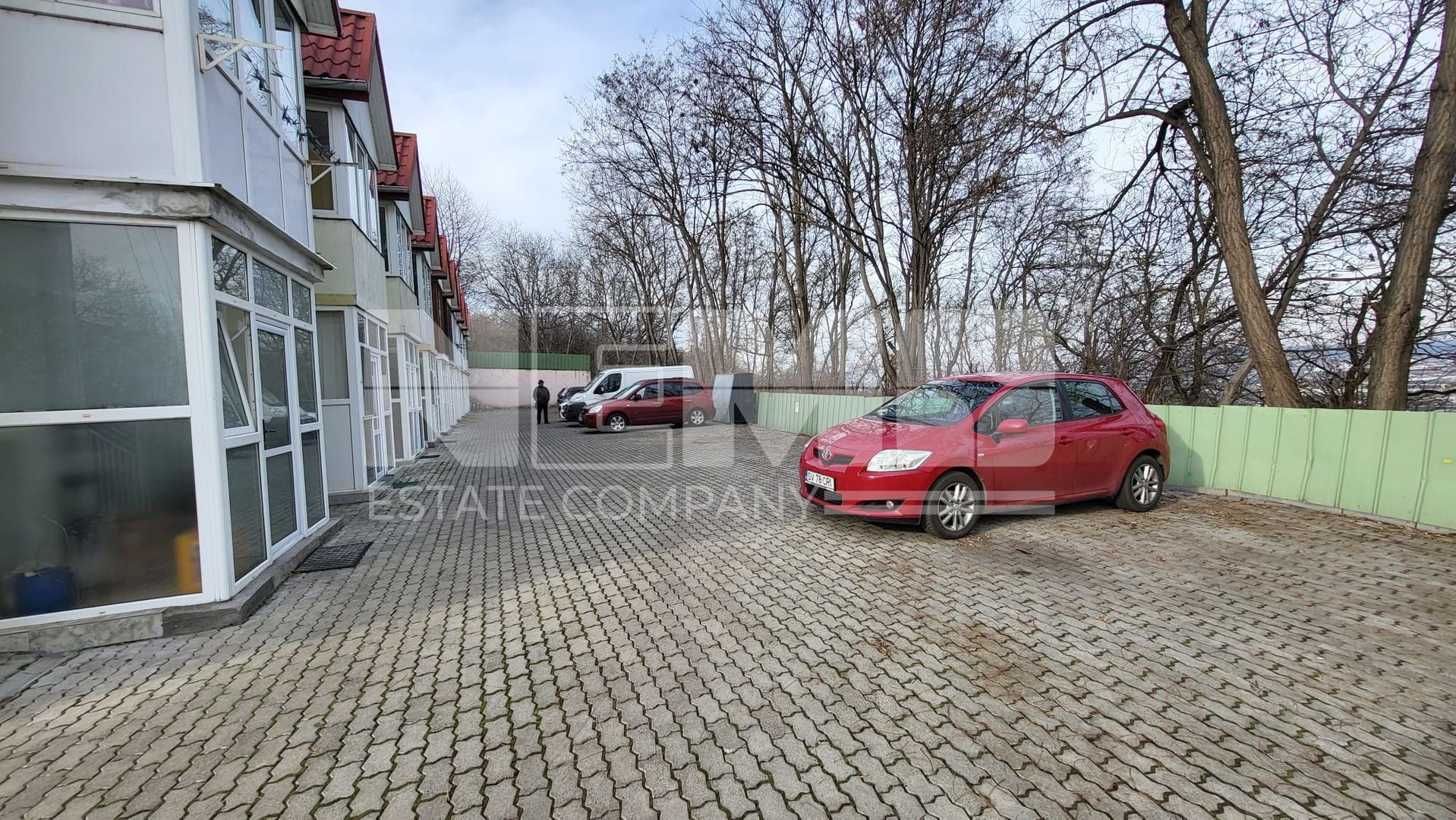 GARSONIERA CENTRU I PARCARE PRIVATA I 29.3mp I SUCEAVA I 51500euro - Poză 2