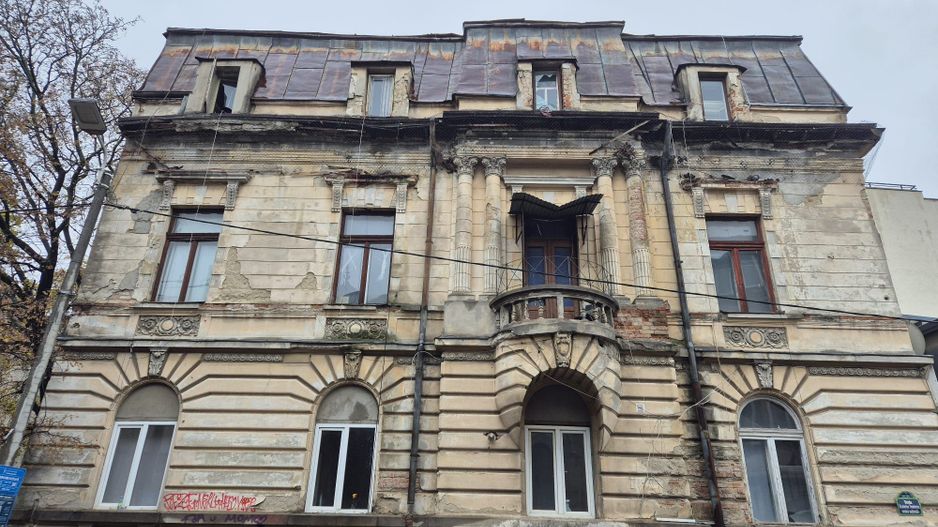 Vila interbelică de vânzare, ultracentrală – oportunitate de renovare - Poză 3