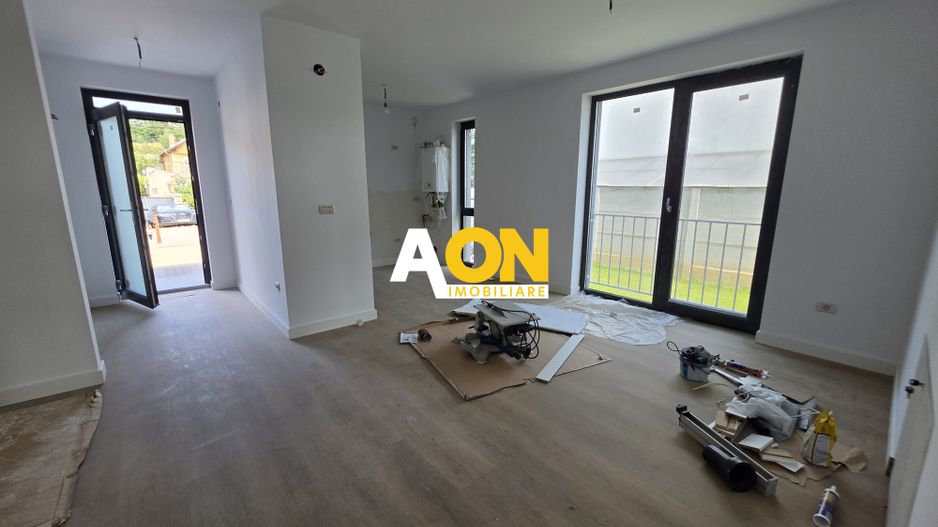 Apartament cu 3 Camere, 2 Bai, 100mp Curte Proprie,  Boxa 40 mp - Poză 3