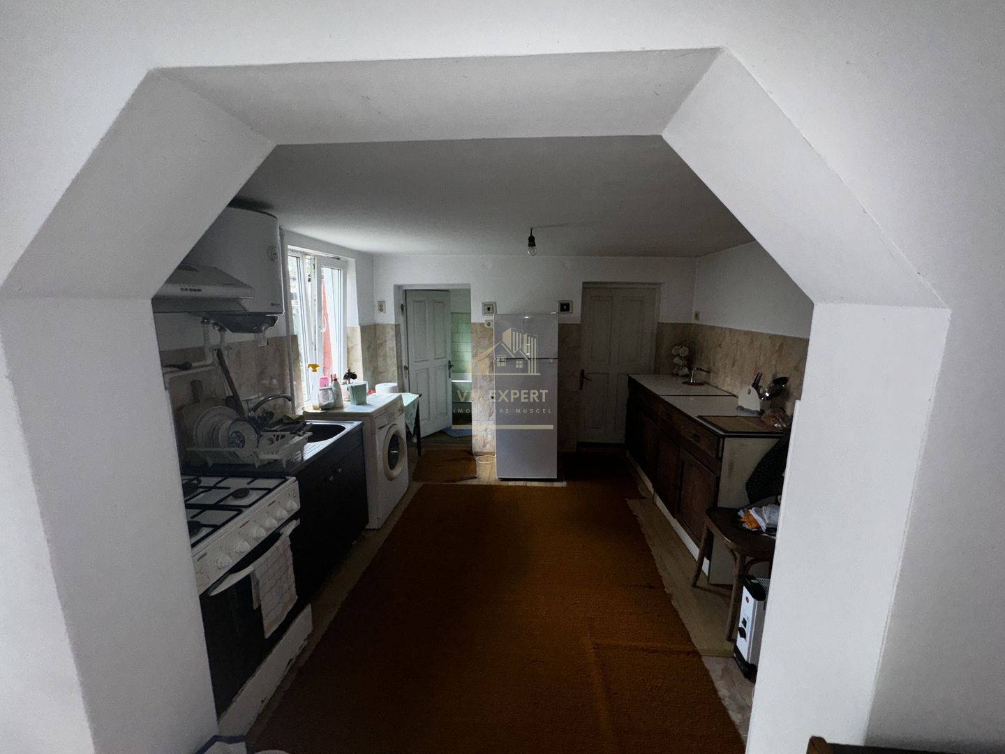 CASA CAMPULUNG, 128 MP, TEREN 639 MP - Poză 11