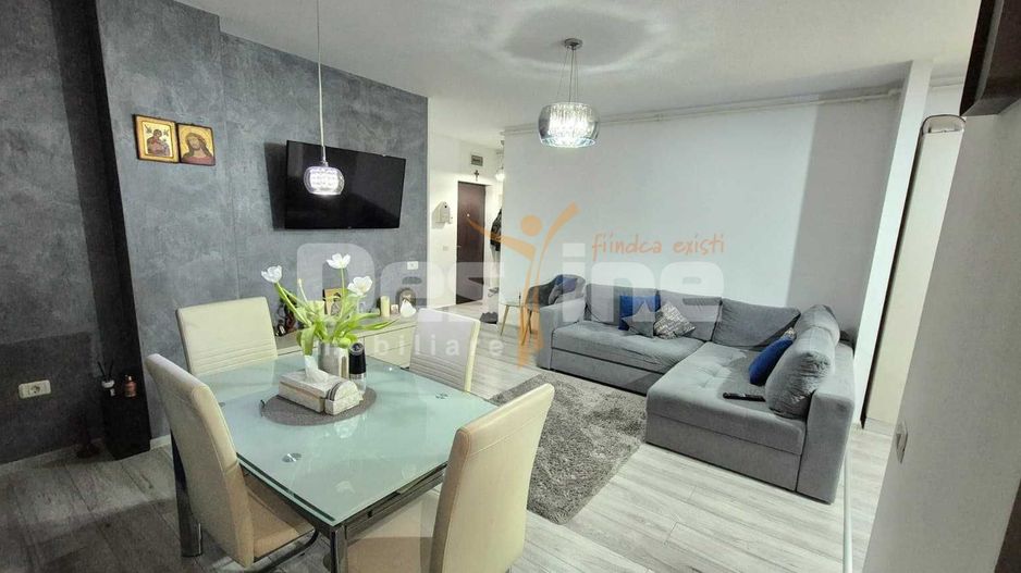 Apartament 3 Camere, Gata de Mutare, cu Parcare Privată - Poză 1