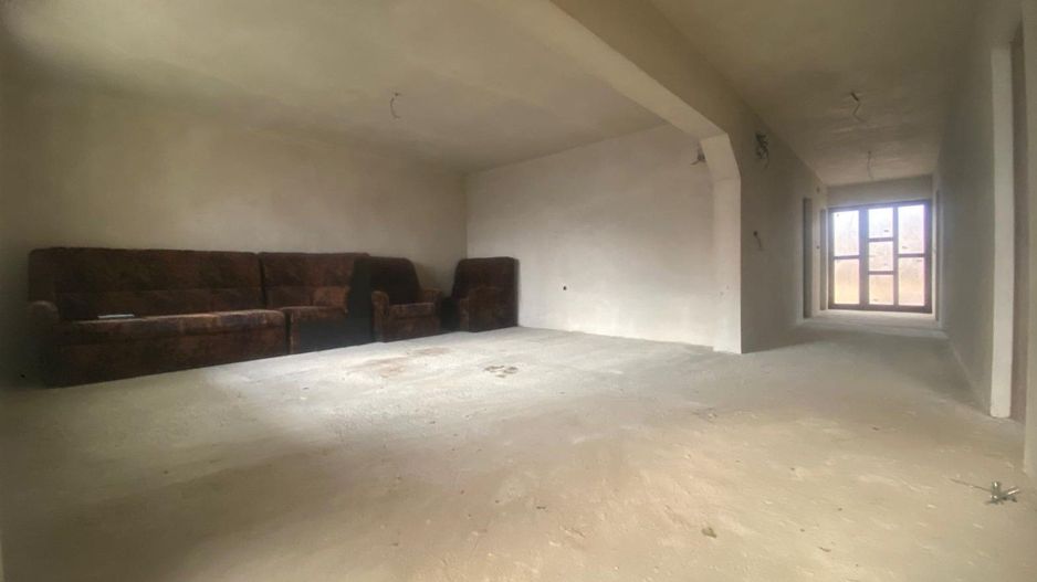 Zona de deal! Vanzare casa cu 6 camere in Pietrari - Poză 3