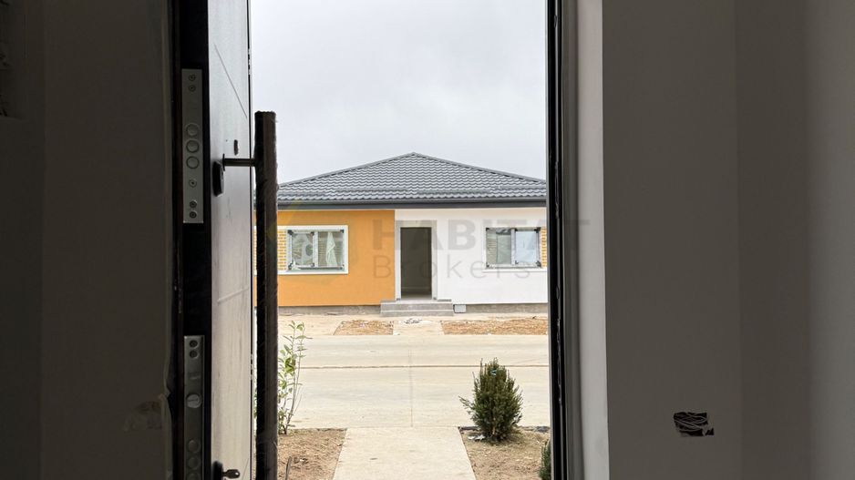 Casa 4 camere pe parter-Tunari | Teren 400 mp - Poză 19
