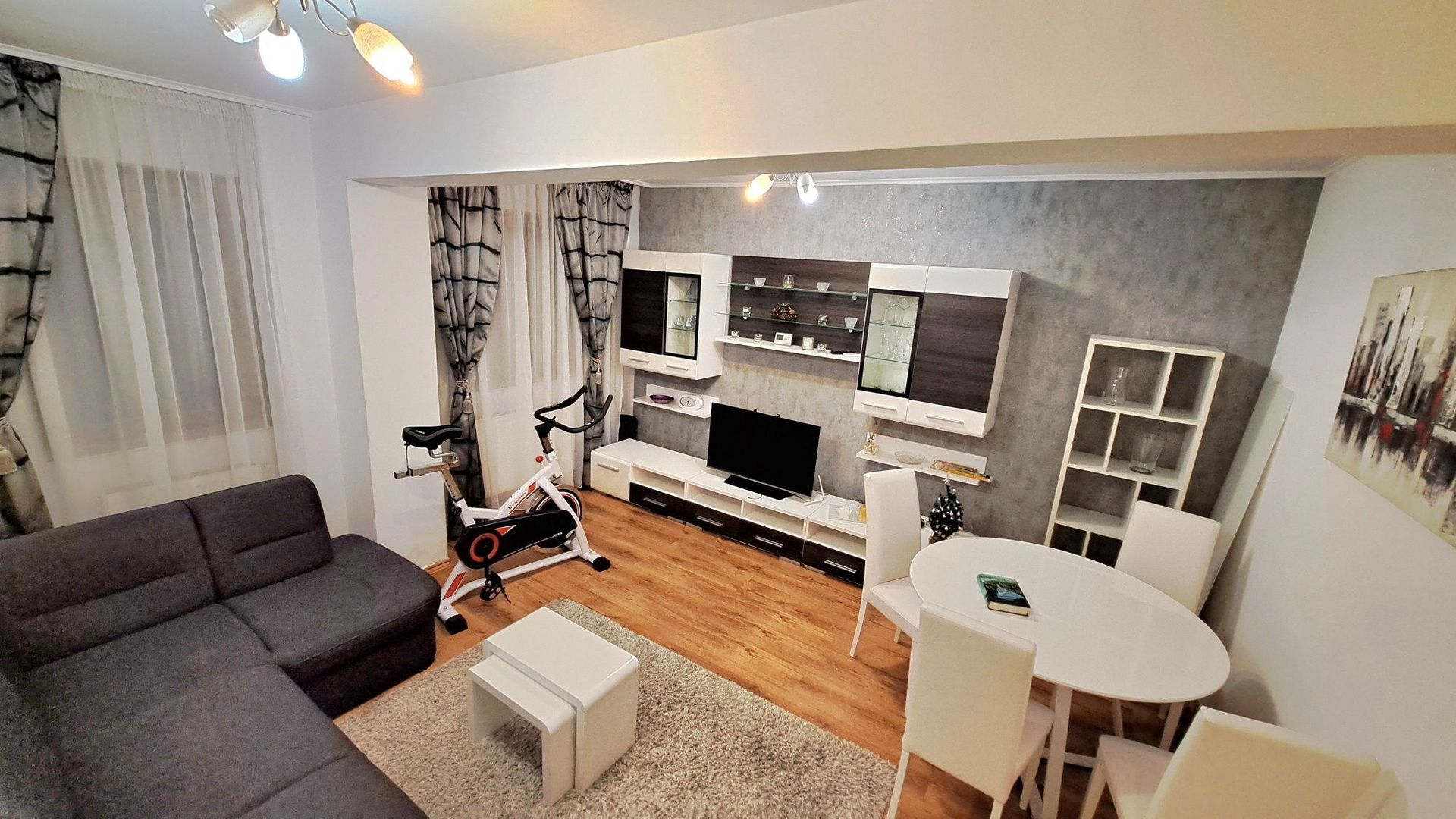 Apartament 2 camere Penes Curcanul,  parcare subterana, centrala - Poză 1