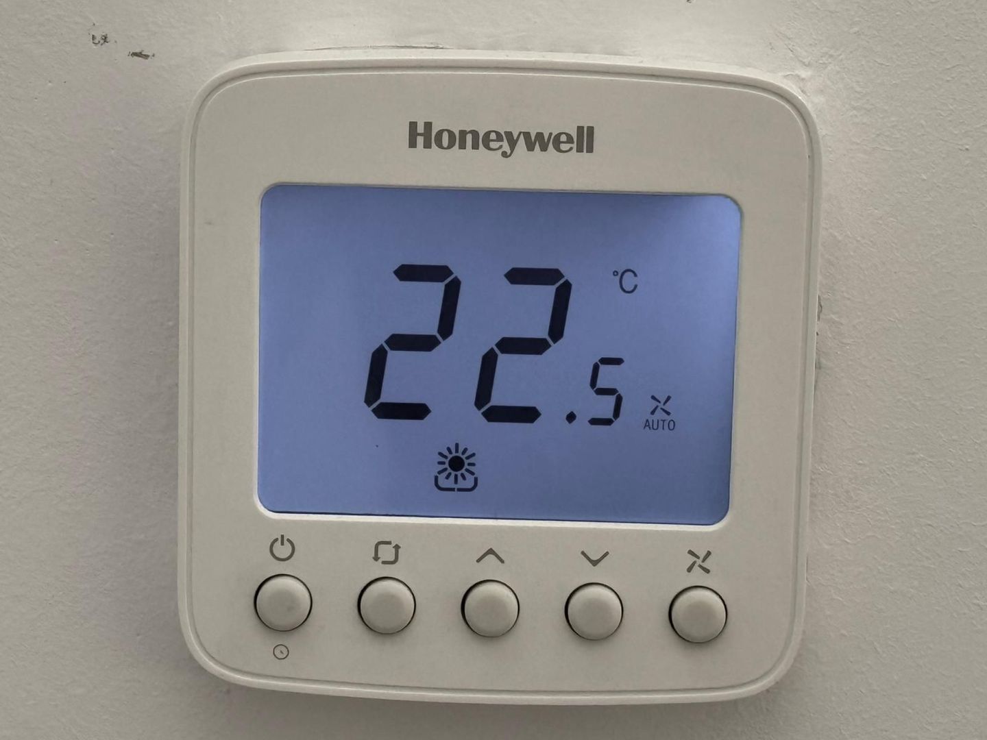 GARSONIERA COTROCENI, MASINA SPALAT VASE, BUCATARIE INCHISA, METROU - Poză 9