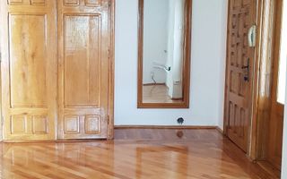 2 camere modificate in 3, etaj 2/4, centrala, Rovine - 115 000 Euro - Poză 1