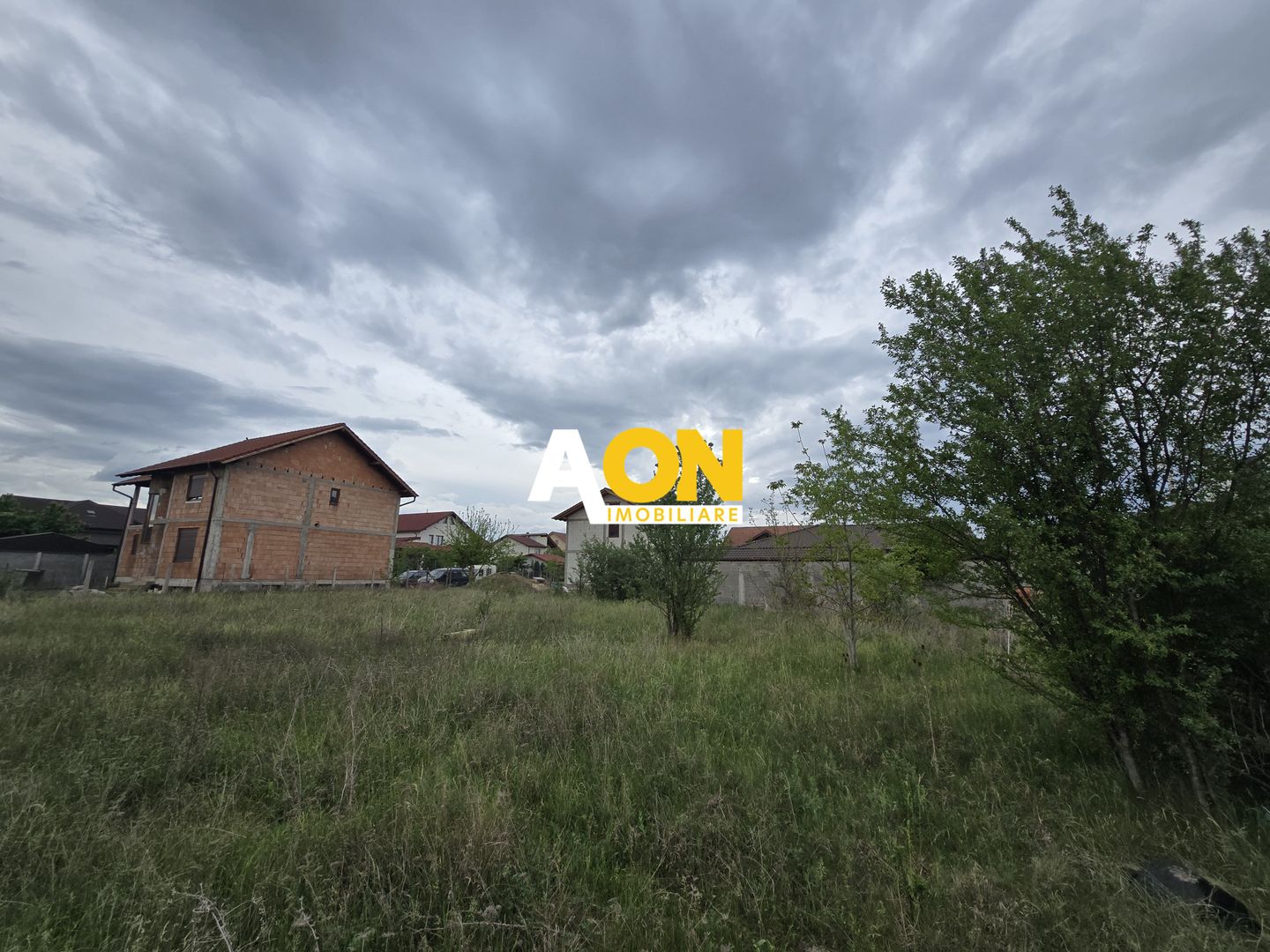 Teren 1000mp Zona Arex, Pretabil Construire Case - Poză 2