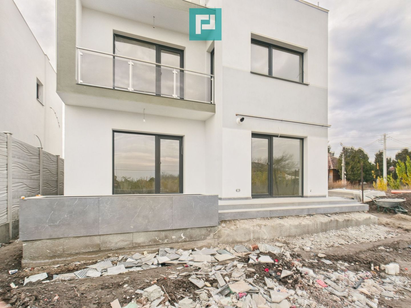 Vilă ultramodernă cu 4 camere în Gai - Poză 1