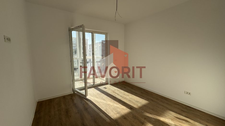 Etaj intermediar. Bloc nou finalizat. Loc de parcare inclus - Poză 1