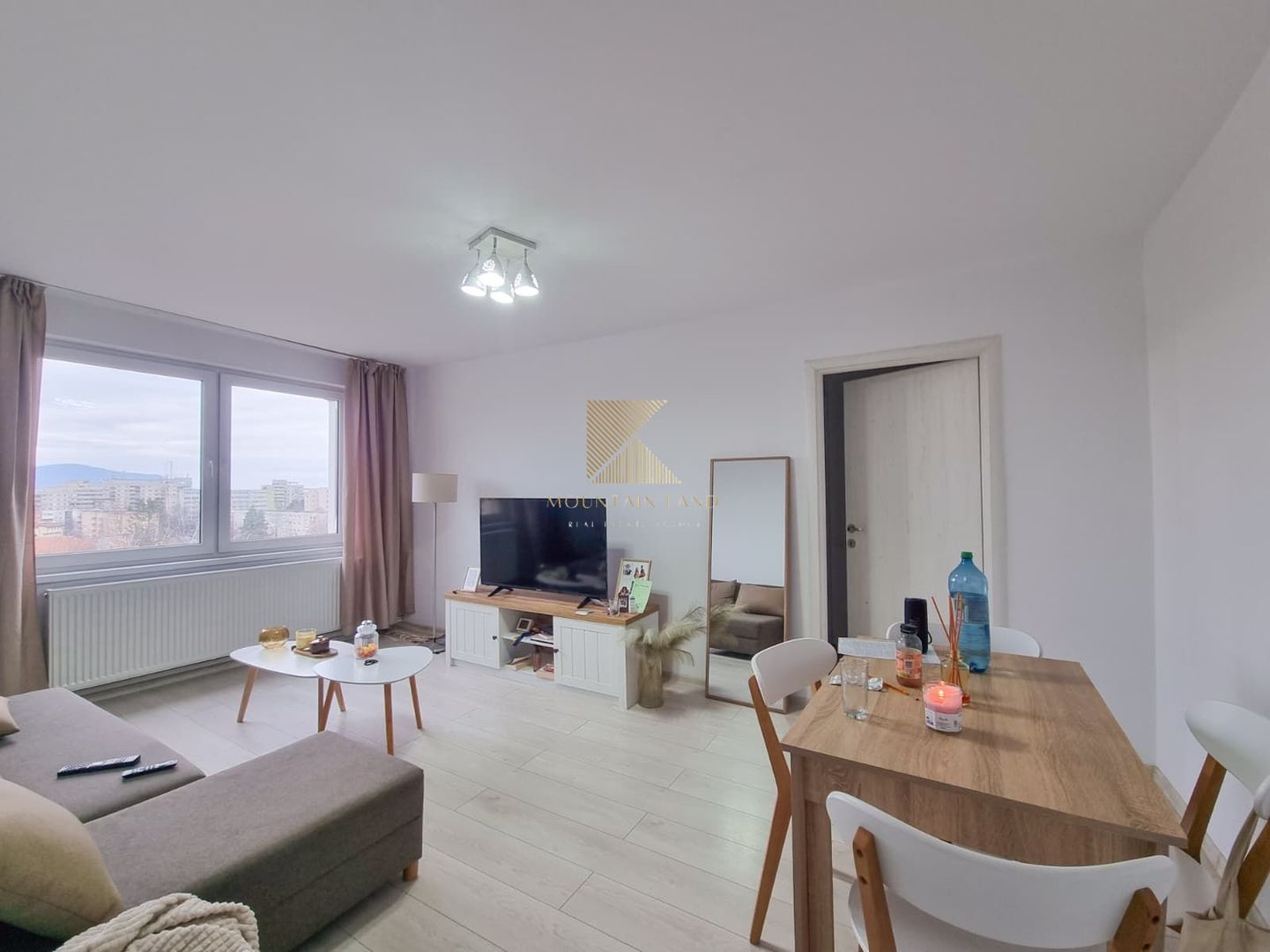 Apartament de 2 camere, semidecomandat, etaj 6/10, mobilat, Victoriei4 - Poză 3