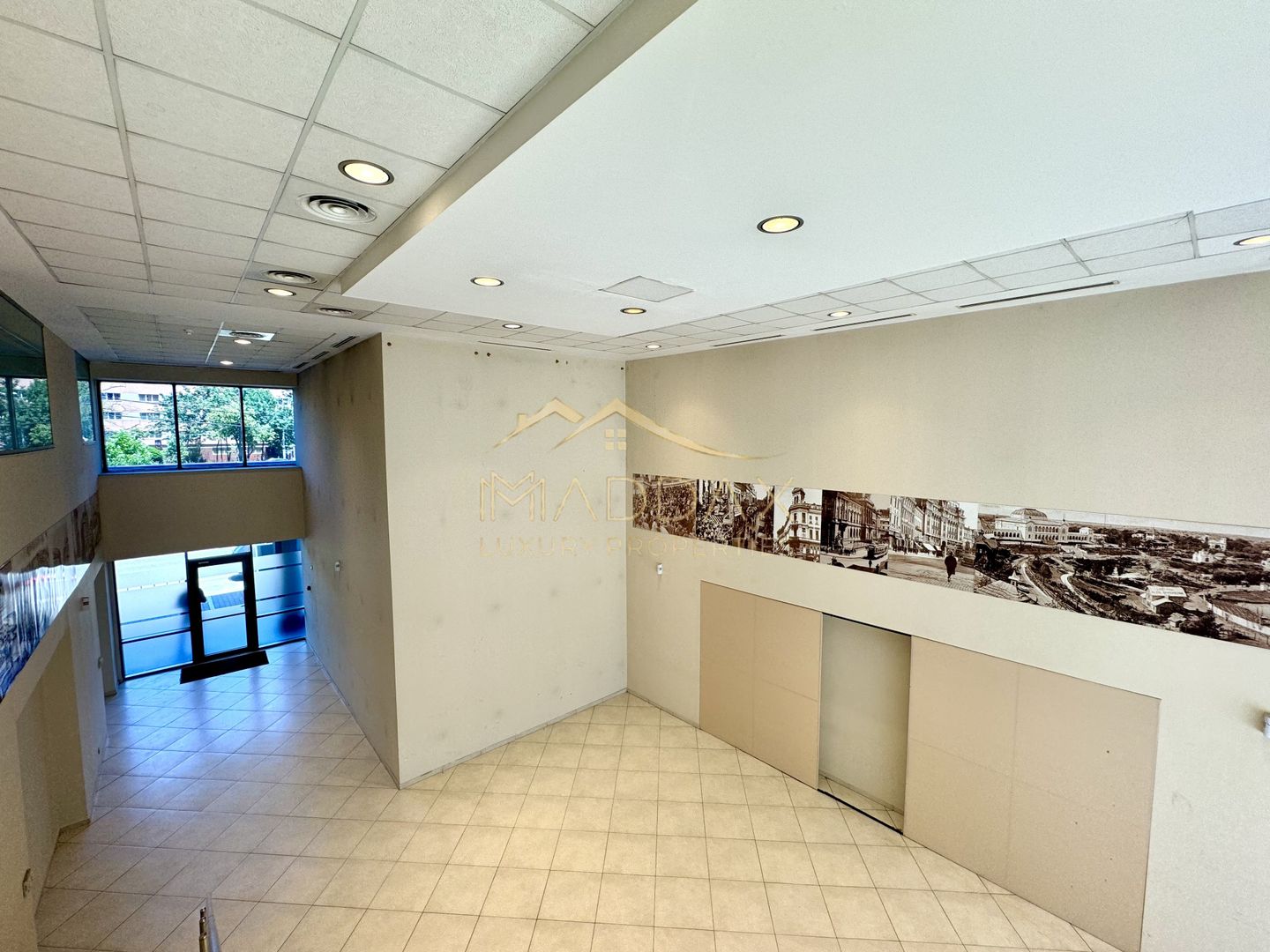 Spatiu comercial stradal *184mp* + curte *260mp* // Grozavesti - Poză 2