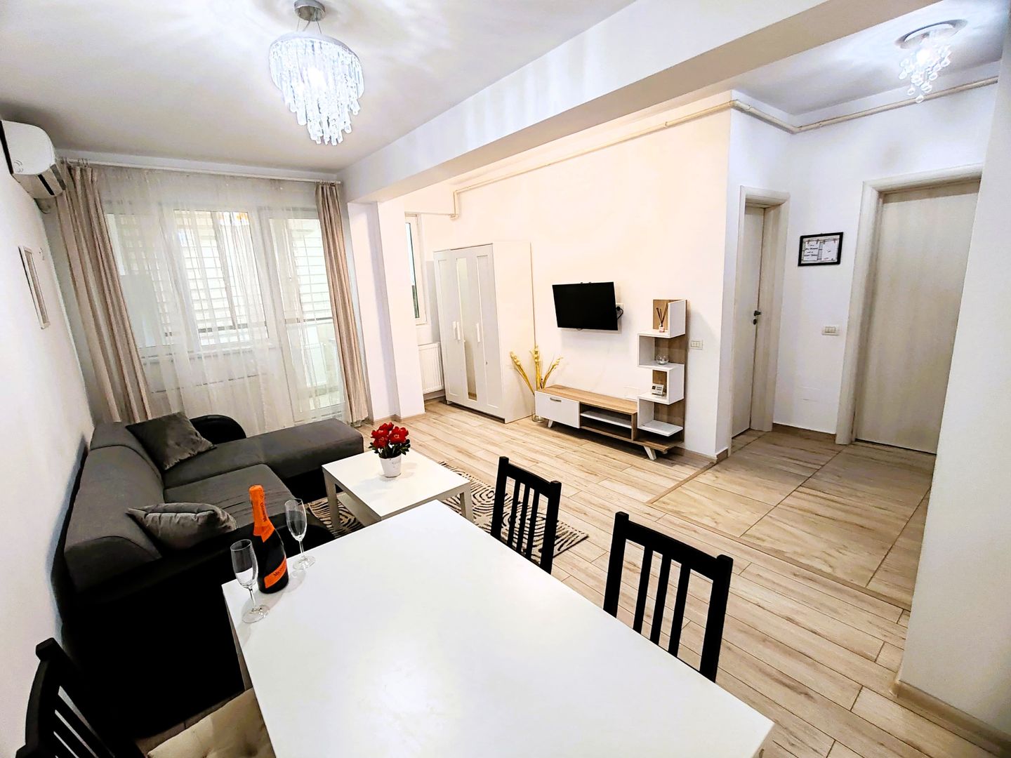 2 Camere | Centrala Proprie | An 2019 | Mobilat-Utilat | La Cheie - Poză 1