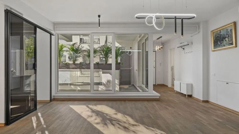 Bvd Unirii, FANTANI + loc de parcare subteran . 2 bai. Ocazie rara - Poză 3