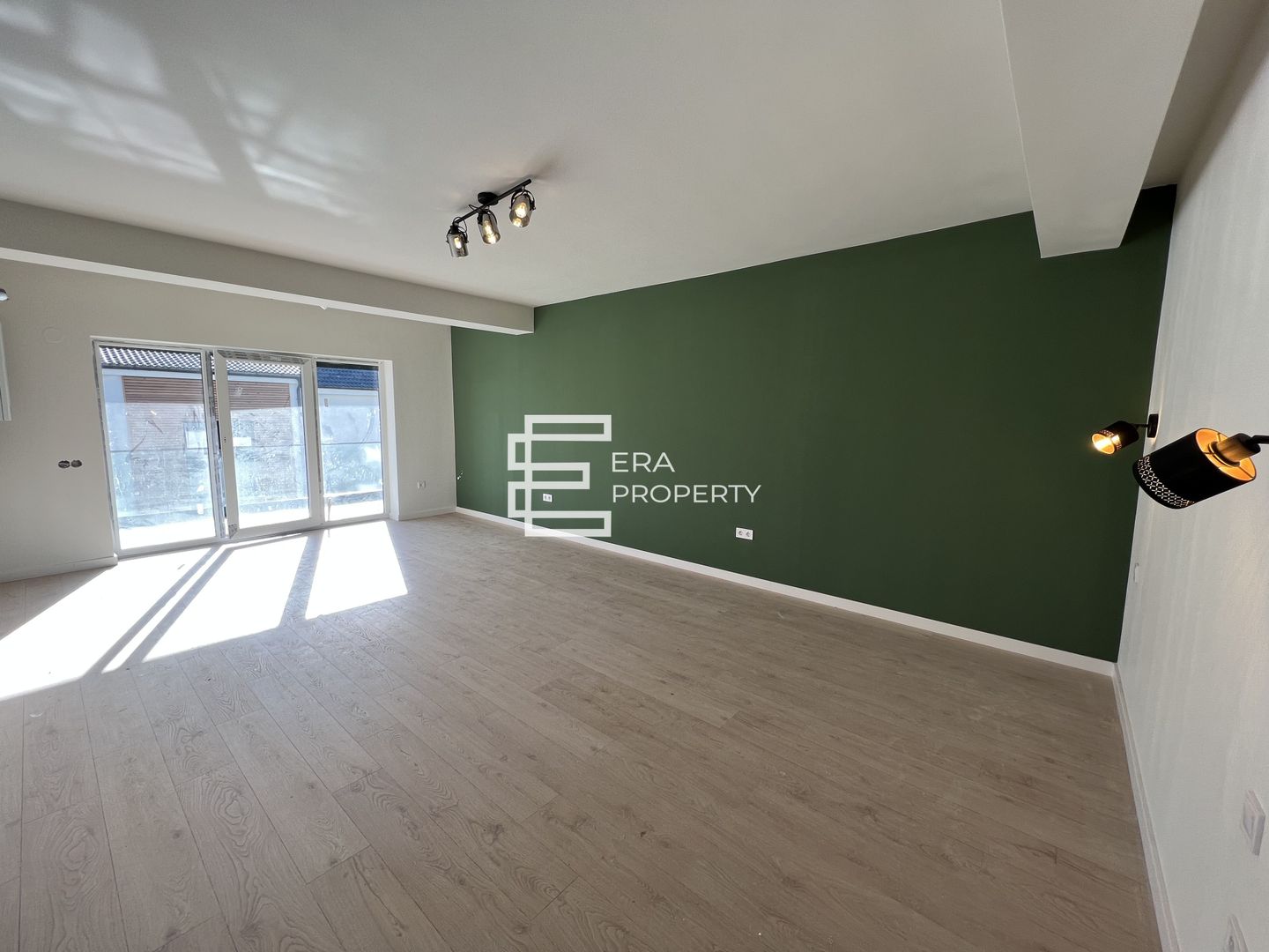 Garsoniera 38 mp- aer conditionat-  finisata la alb -zona Aeroport Sibiu - Poză 1