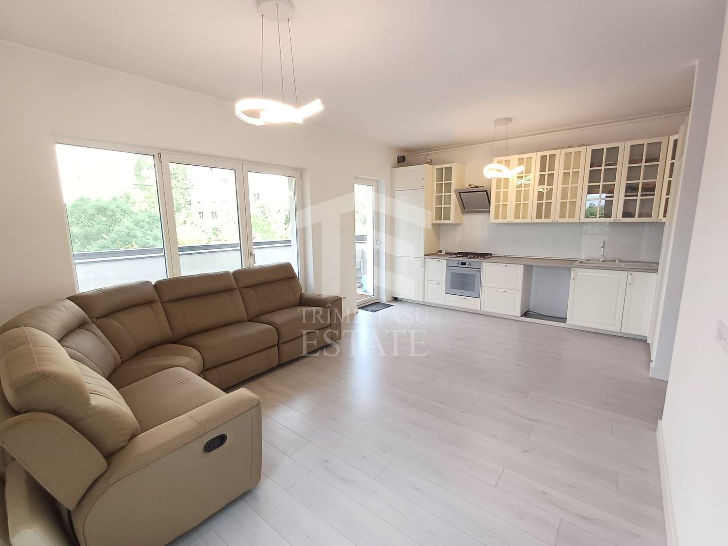 Apartament 3 camere Central District Fizicienilor Camil Ressu I.O.R. - Poză 1
