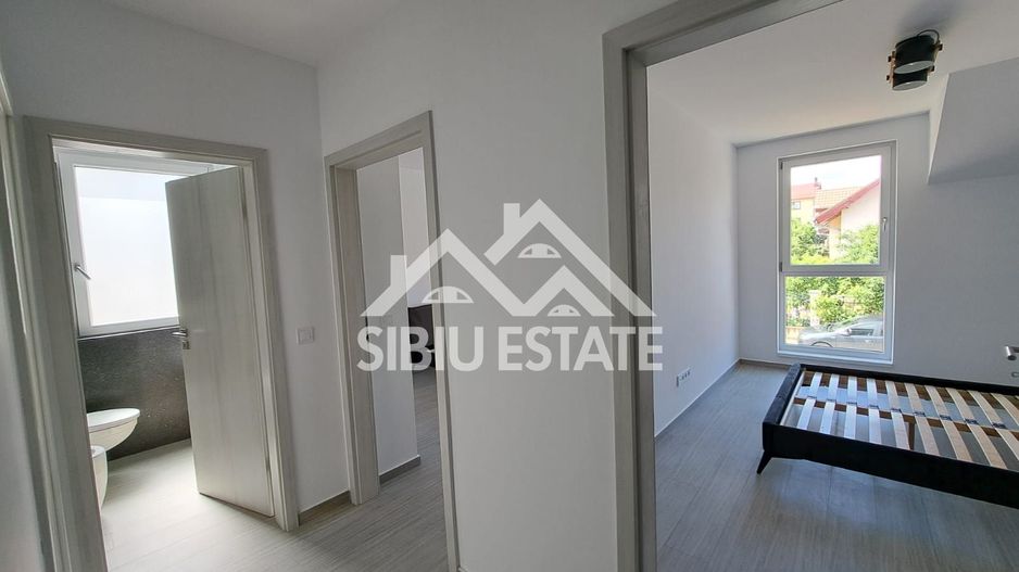 Casa la pret de apartament, 5 camere Sibiu Calea Cisnadiei - Poză 3