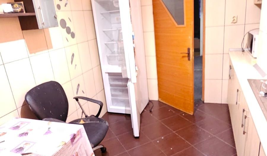 Apartament cu 4 camere de vânzare în Costin Georgian, Bucuresti - Poză 3