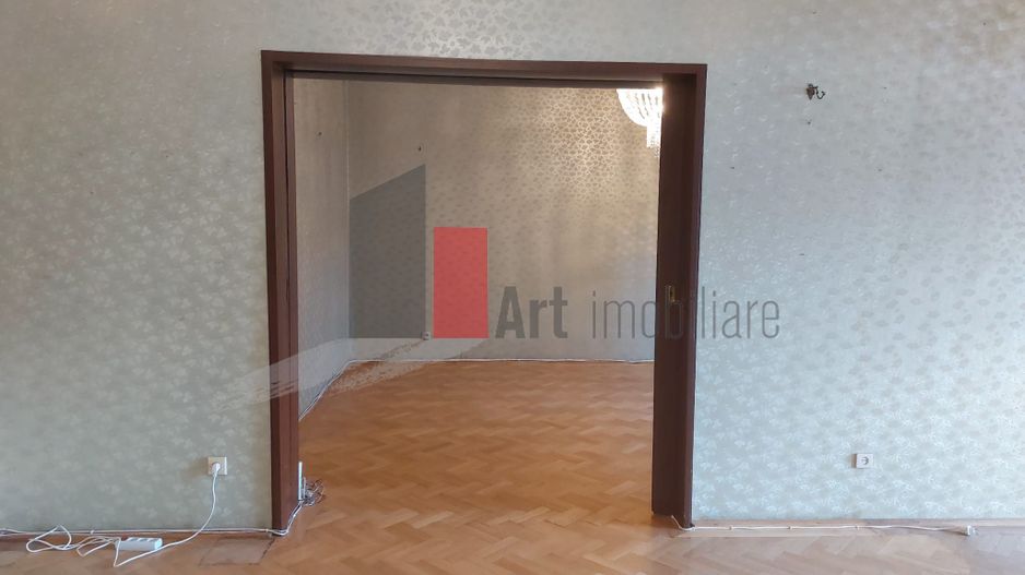 Apartamentul "BEQUEM",  180 mp suprafata totala, CONSOLIDAT, GARAJ IN ACTE, BOXE - Poză 9