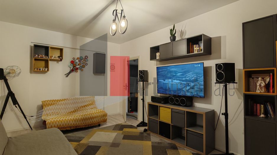 Apartament cu 2 camere de vanzare -Pacii-cu centrala - Poză 1