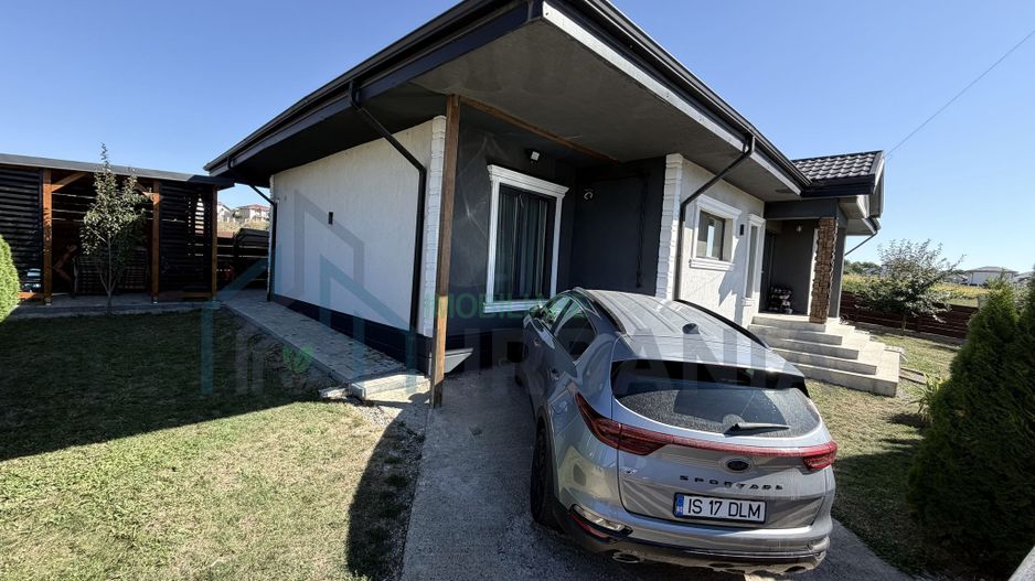 Casă de vânzare, 5 camere, mansardă, mobilată și utilată, Miroslava - Poză 19