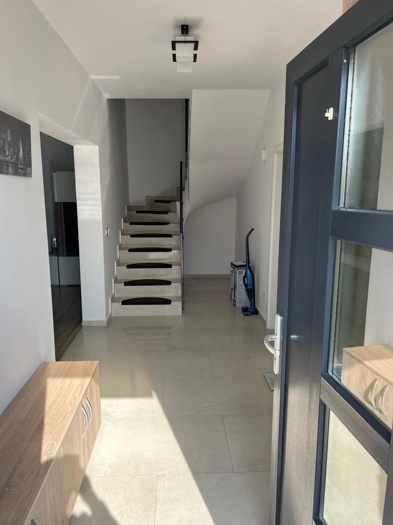 Duplex de închiriat în Dumbrăvița – 4 camere, 130 mp, teren 360 mp - Poză 4