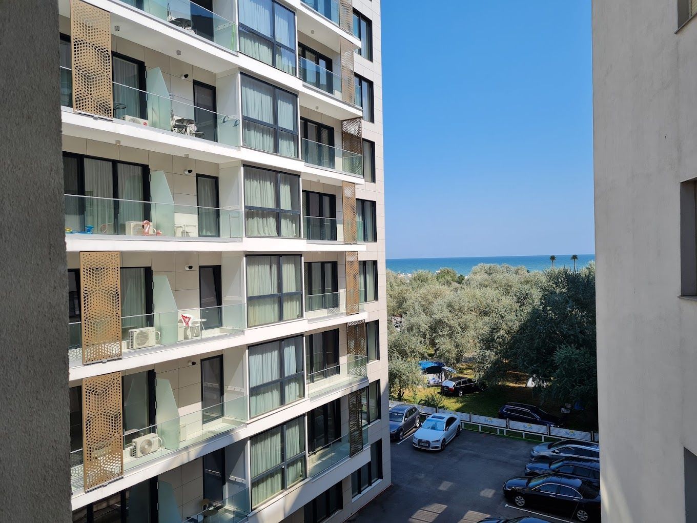 Studio de vanzare 40 mp Et. 3/4  Mamaia nord Twin Rezidence aproape de plaja - Poză 5