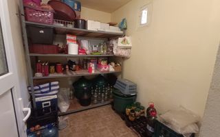 Casă de vânzare în satul Roșia cu vedere panoramică spre Munții Făgăras - Poză 24