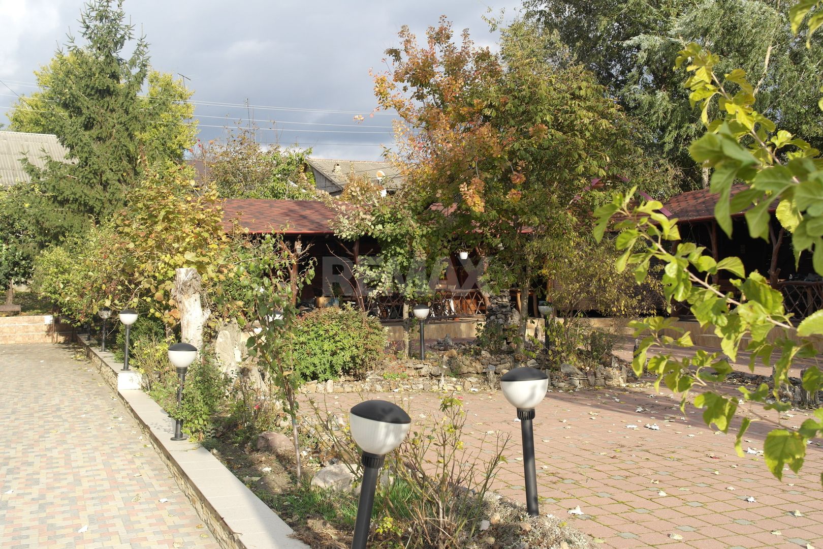 Restaurant pe prima linie Centru Mereni - Poză 2