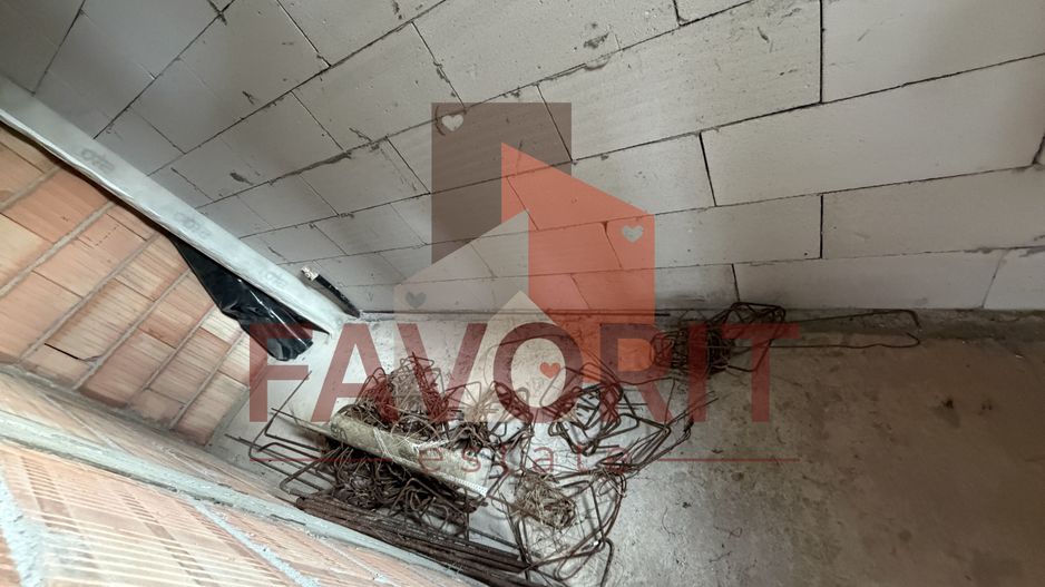 Duplex despartit | 4 camere | Asfalt si toate utilitatile | Zona excelenta - Poză 6