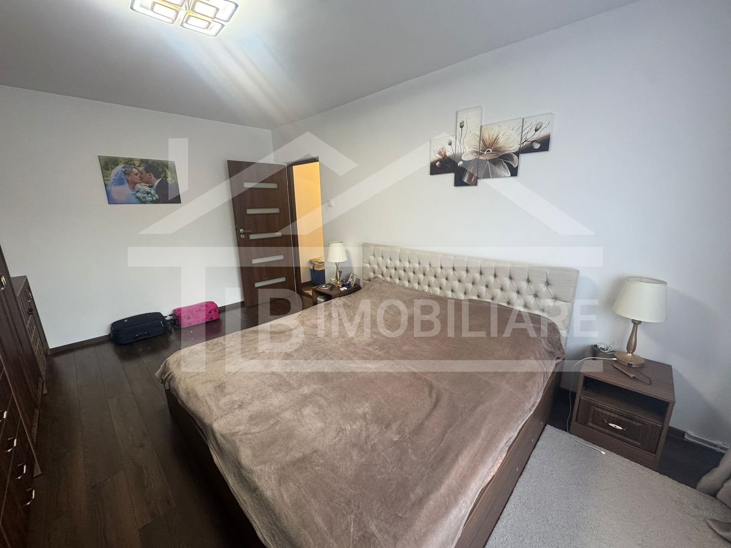 Apartament cu 3 camere, 70 mp, decomandat, garaj, Zona Fortuna - Poză 3