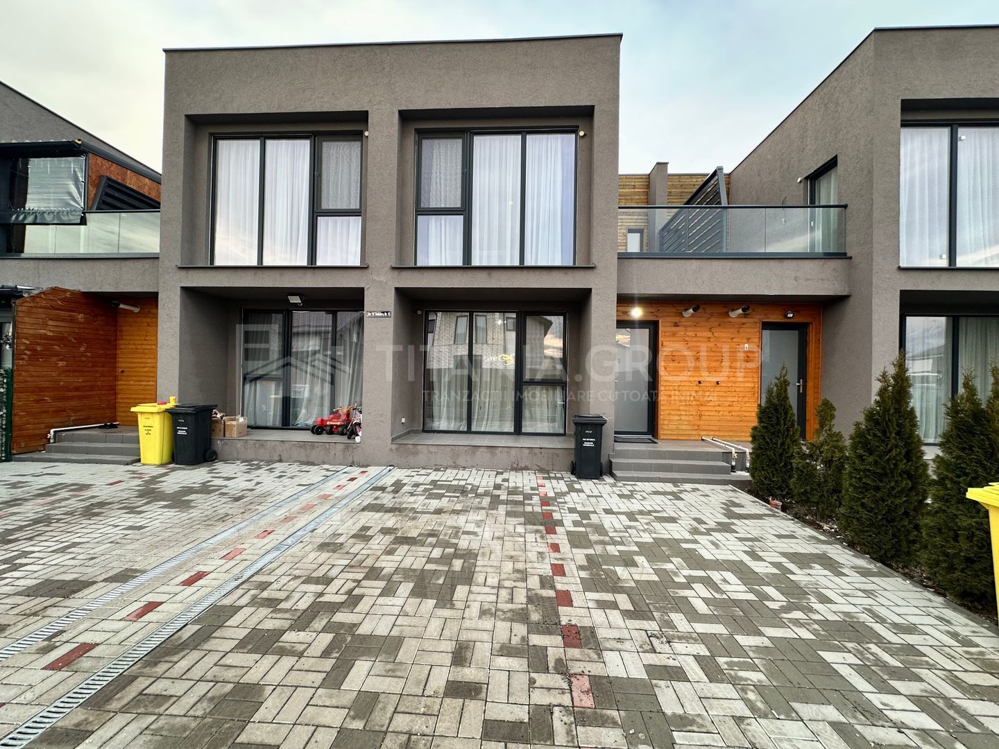 Casa mobilata modern, cu 3 camere de inchiriat - Sanpetru - Poză 1