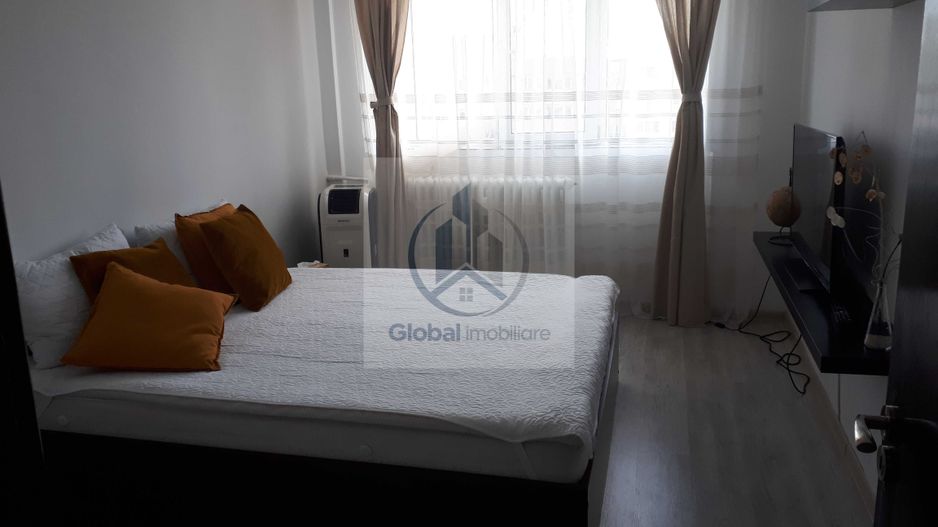 Inchiriez apartament decomandat 2 camere - Poză 8