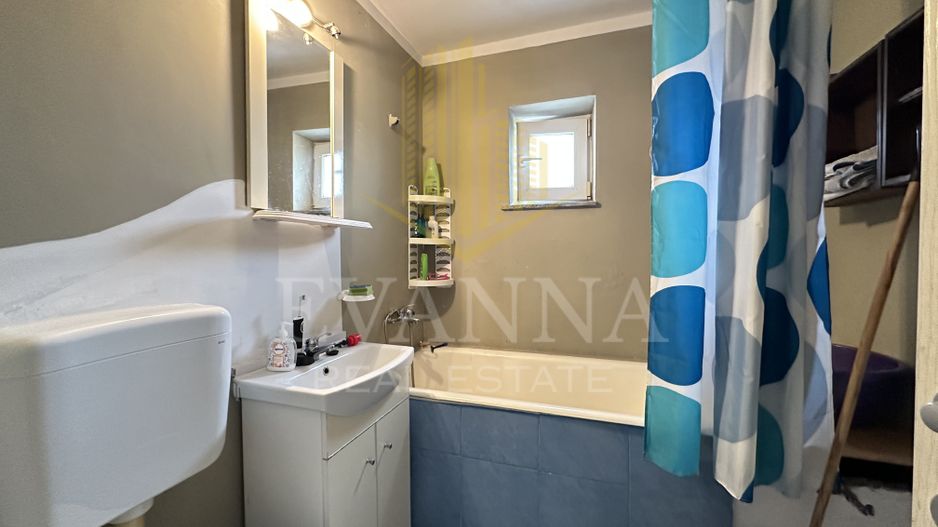 3 camere de vanzare , decomandat - 1000Euro/mp util - Poză 8