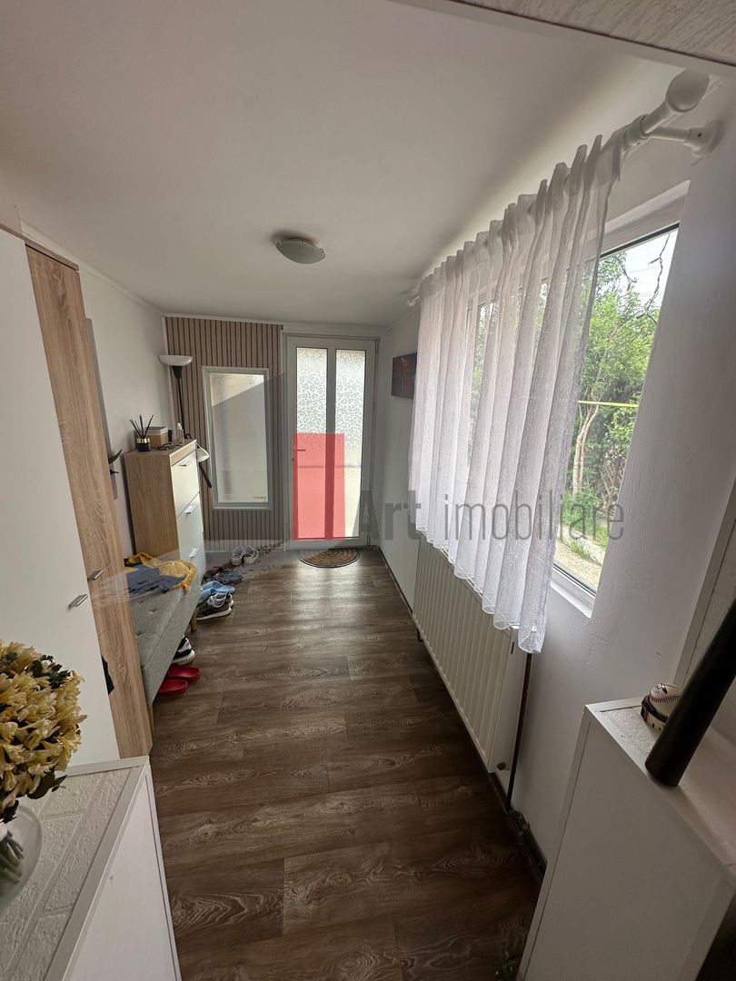 Casă Primitoare pentru Familii – Oferă Spațiu și Confort - Poză 8